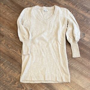Elegant Cream V-Neck Sweater